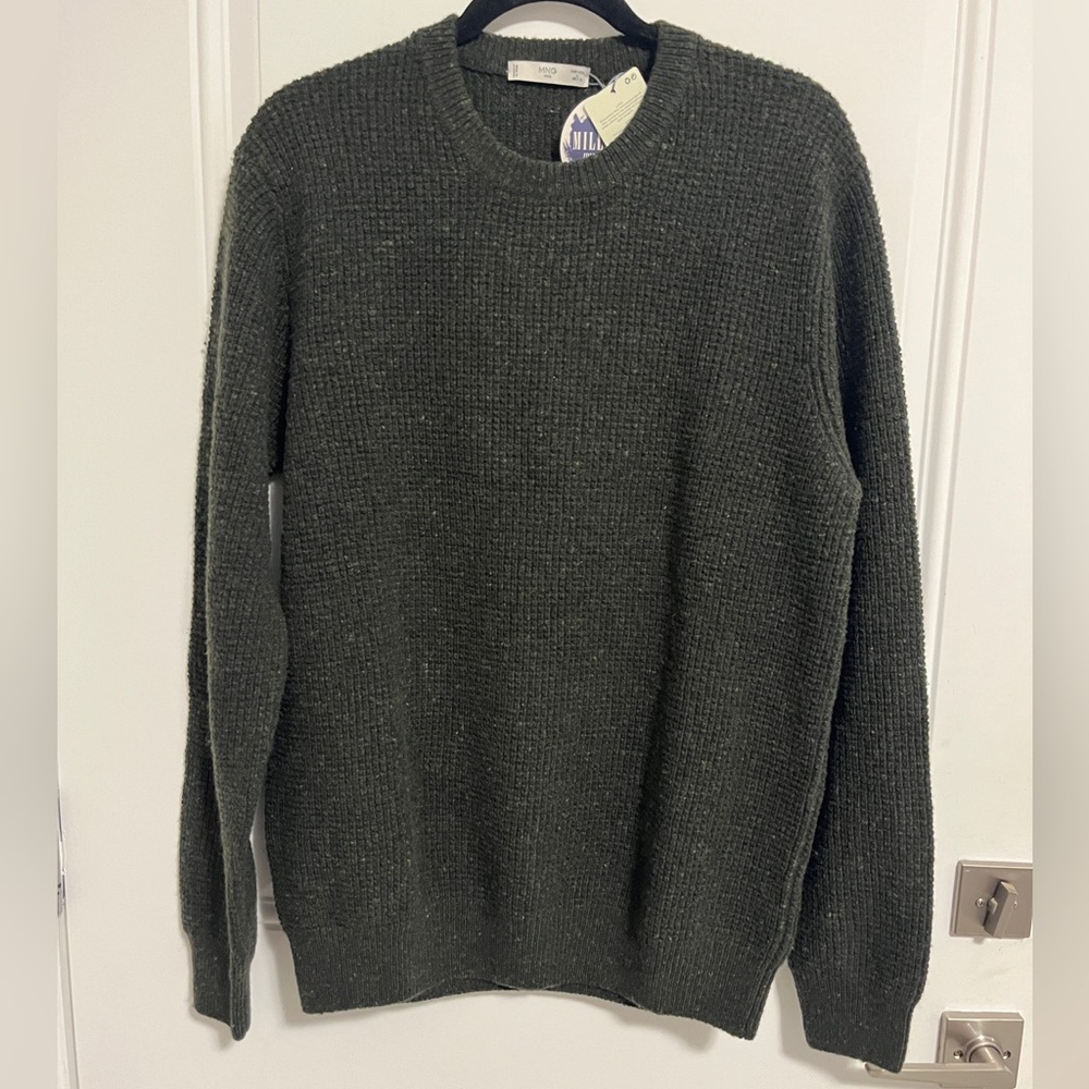 NWT - Mango Men’s Italian Yarn Waffle Knit Sweater - Size L
